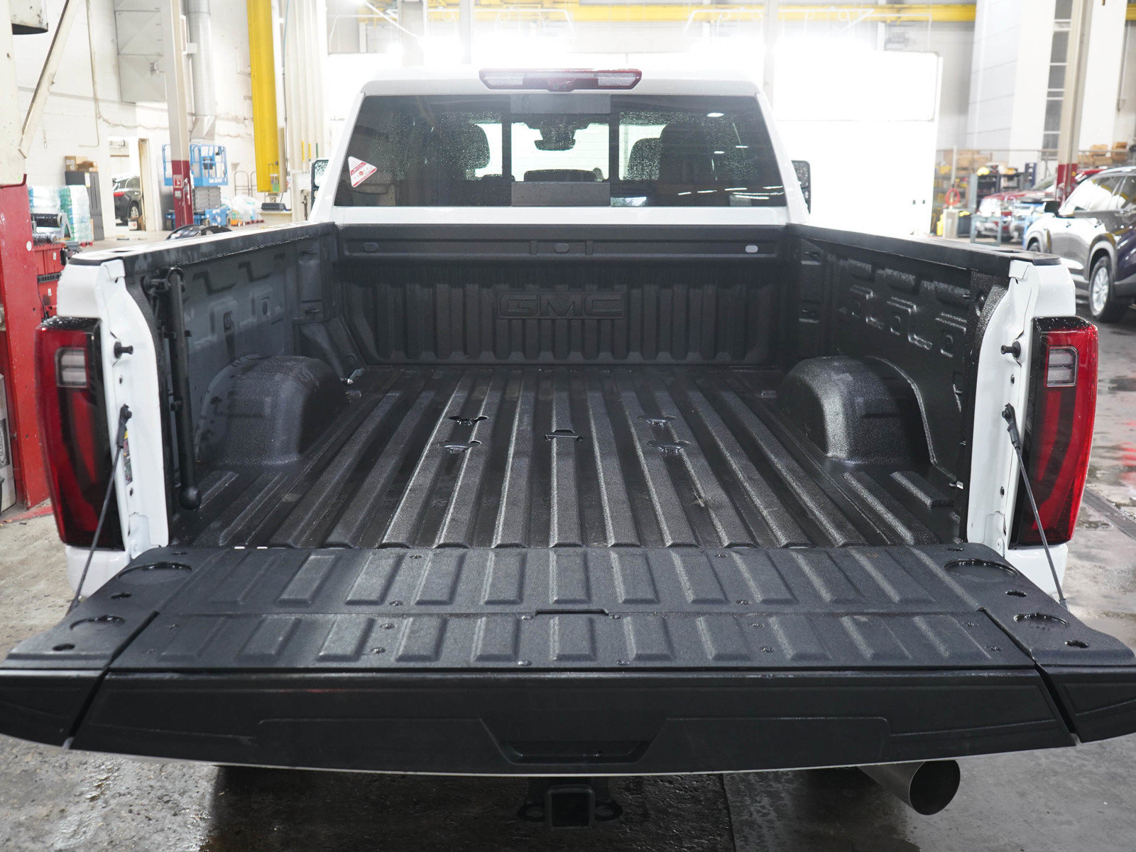 Used 2025 GMC Sierra 3500 Denali Ultimate AWD/4WD image 15
