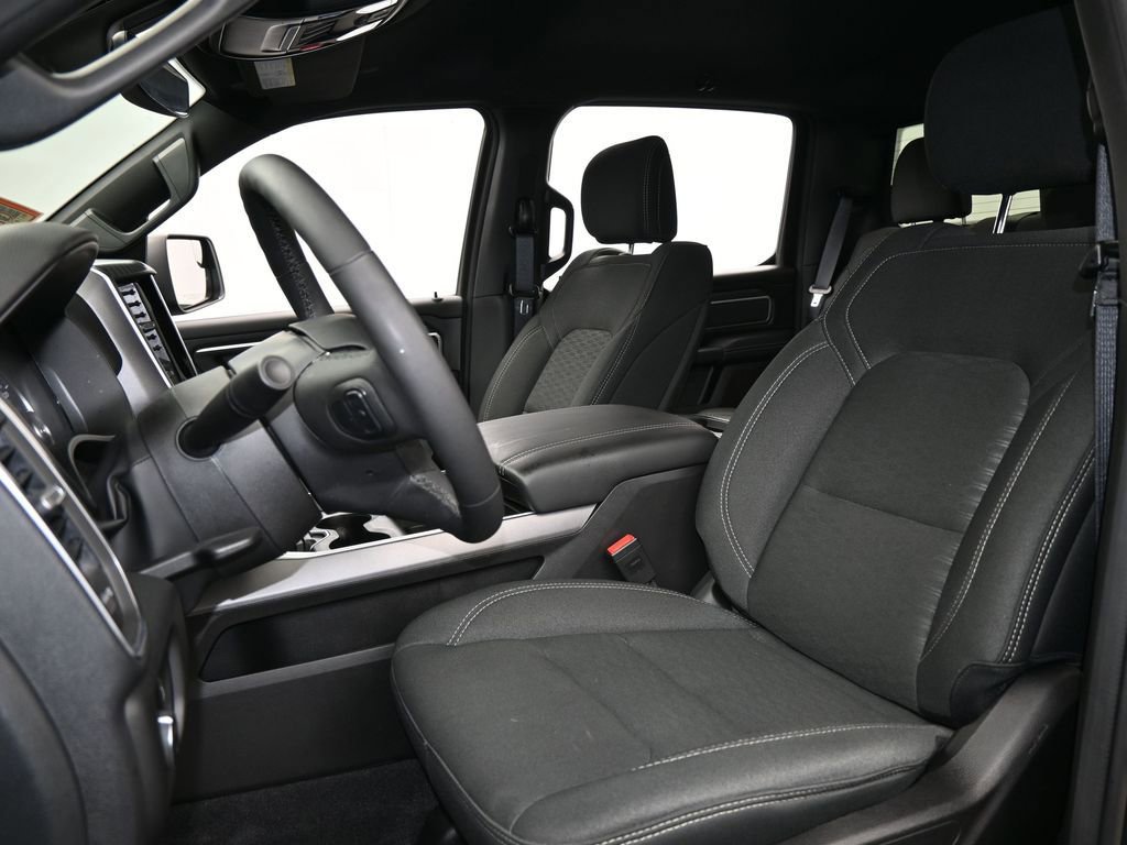 Used 2025 RAM 1500 Big Horn AWD/4WD image 10