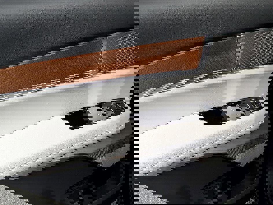 New 2026 Cadillac Vistiq Luxury image 28