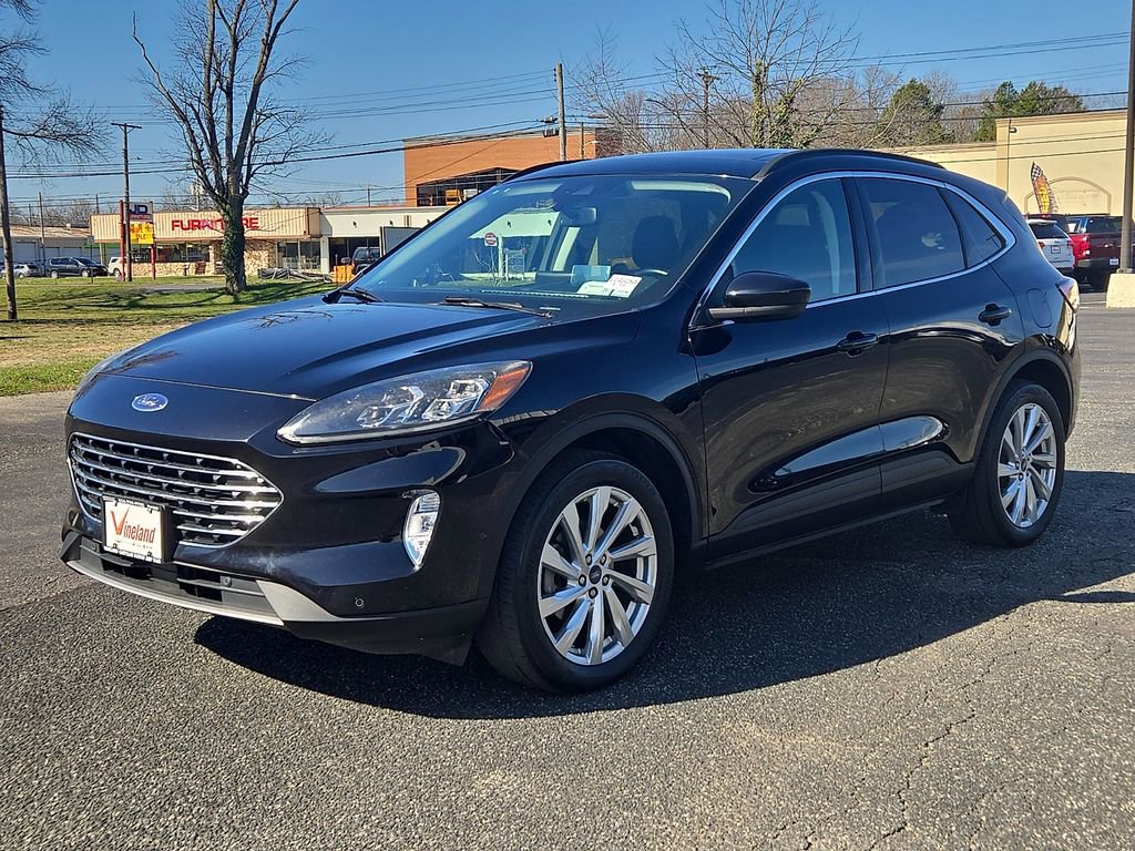 Used 2022 Ford Escape Titanium w/ Titanium Elite Package image 3