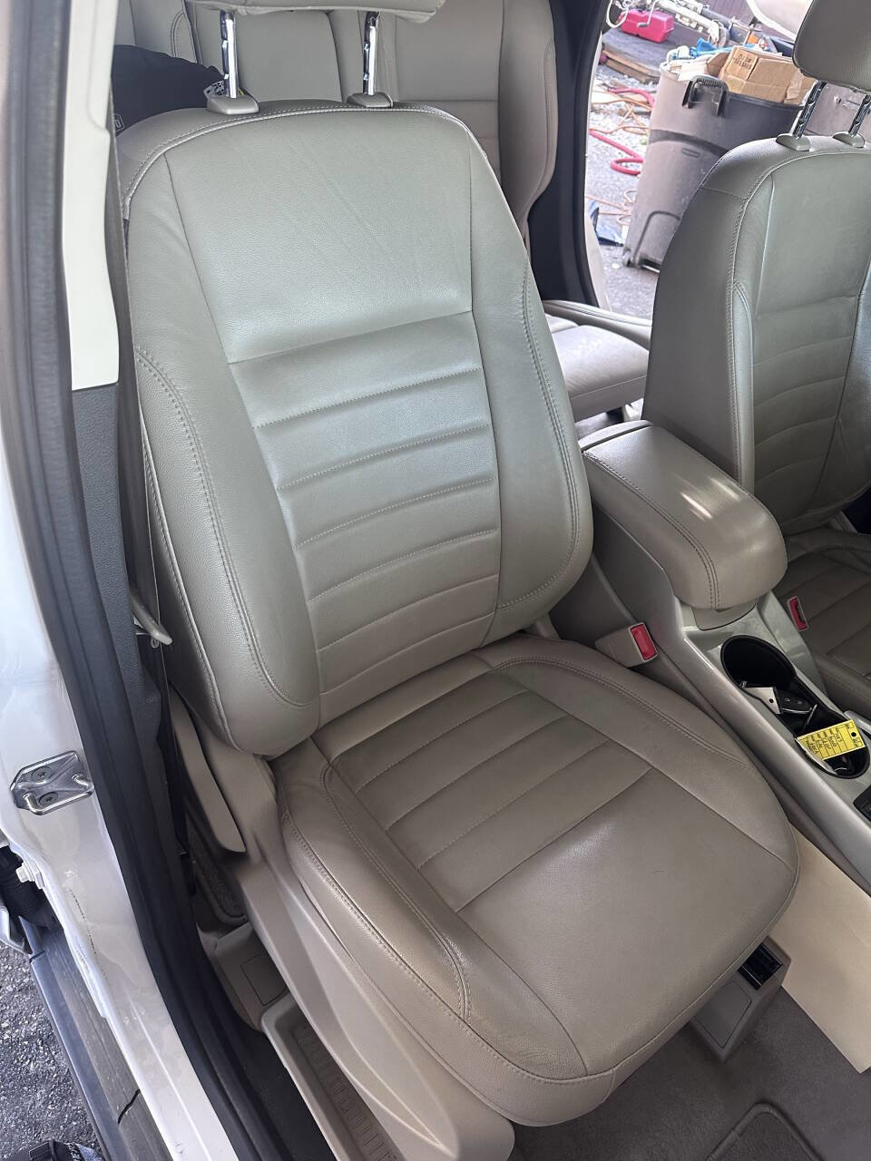 Used 2014 Ford C-MAX Energi SEL w/ Equipment Group 302A image 15