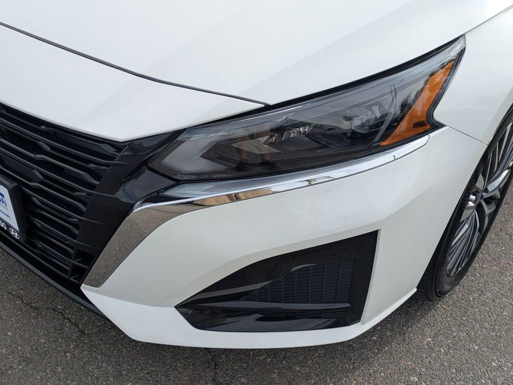 Used 2025 Nissan Altima 2.5 SV image 9