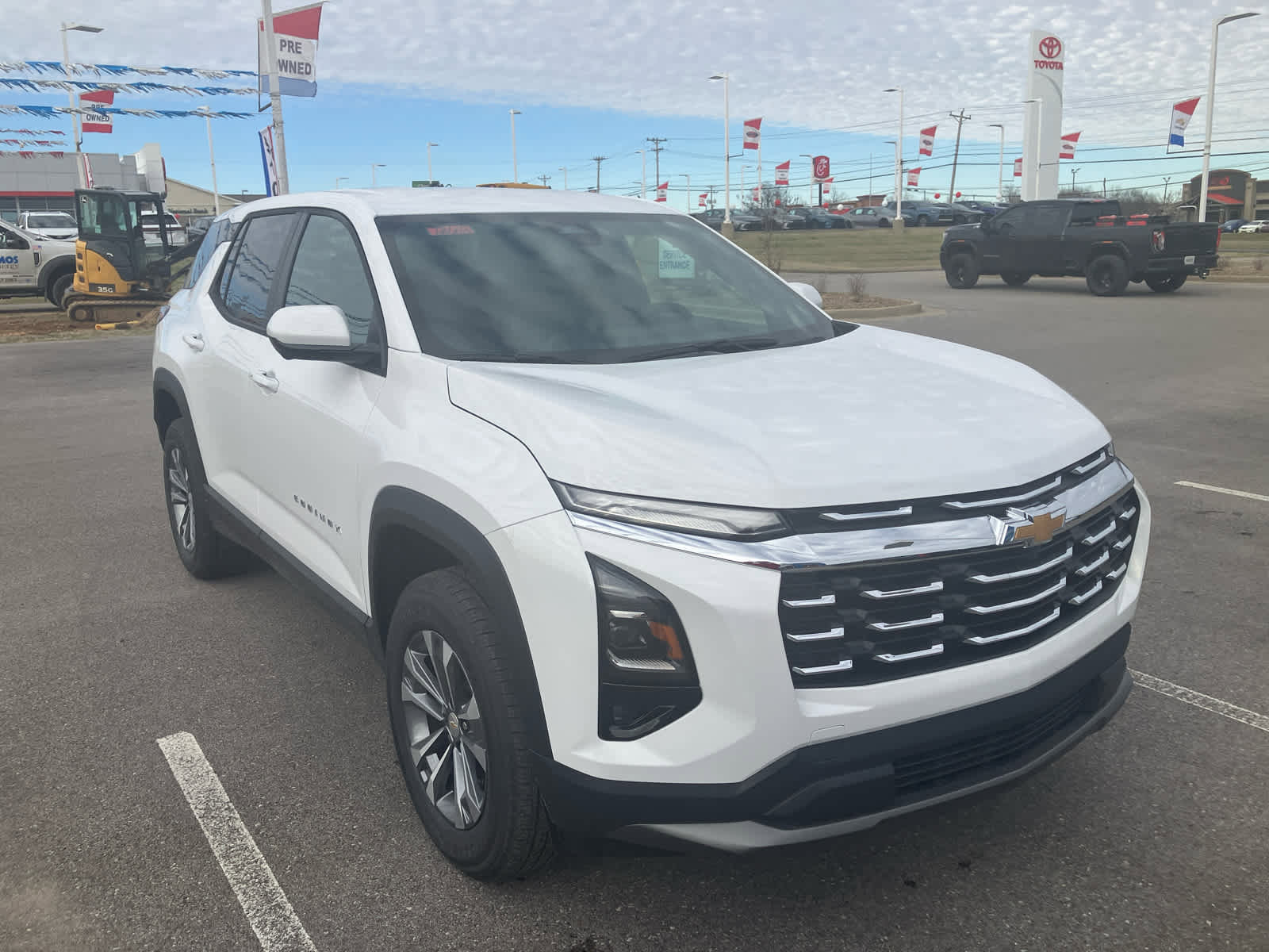 New 2026 Chevrolet Equinox LT w/ Convenience Package II image 4