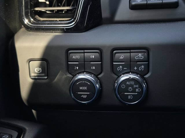 Used 2025 GMC Sierra 1500 AT4 w/ Technology Package AWD/4WD image 20