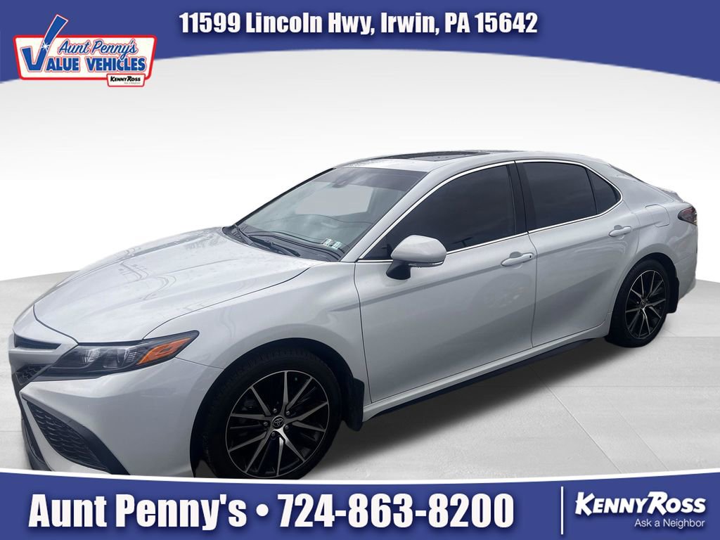 Used 2022 Toyota Camry SE w/ Cold Weather Package