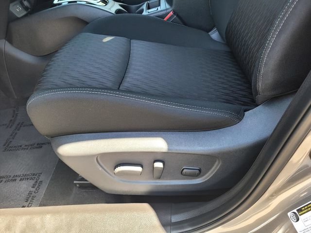 Used 2018 Nissan Rogue SV FWD image 17