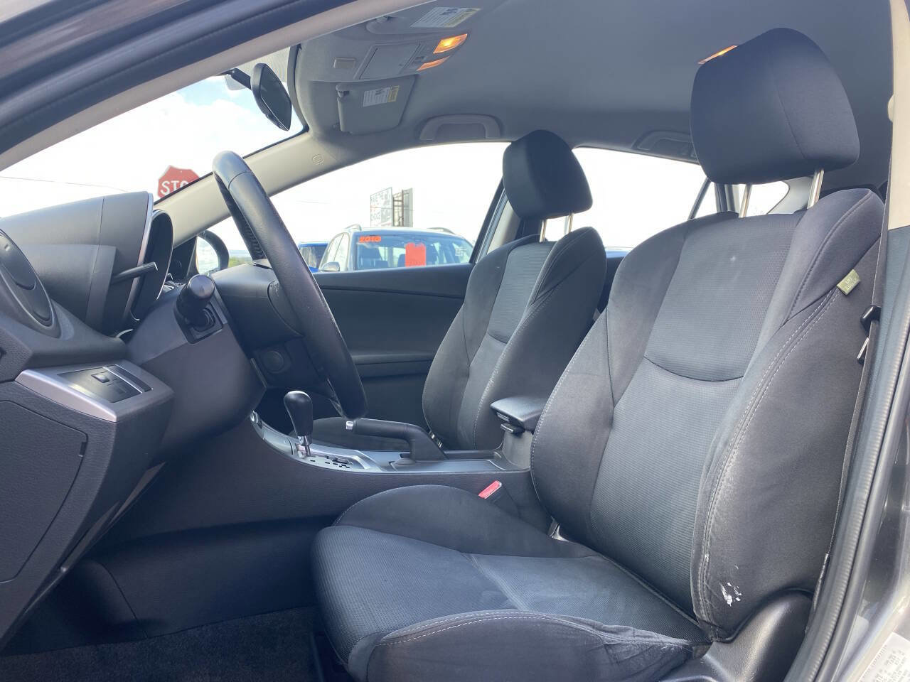 Used 2011 MAZDA MAZDA3 s Sport FWD image 12