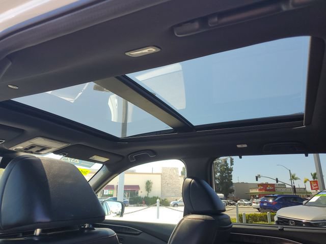 Used 2025 Honda Pilot Black Edition image 16