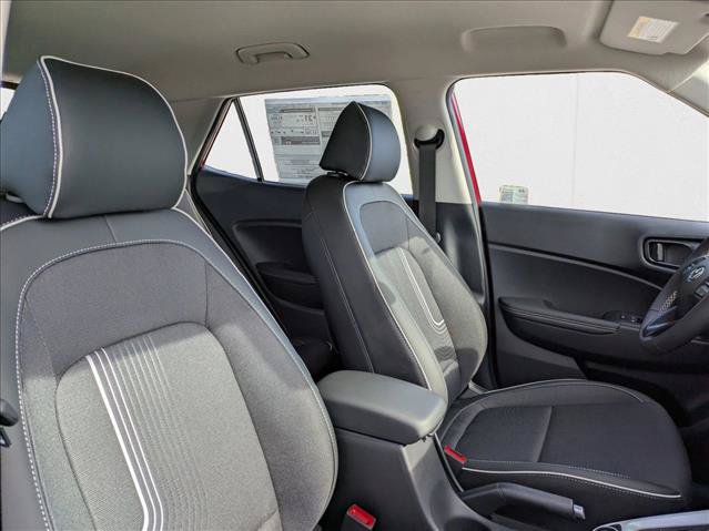 New 2025 Hyundai Venue Limited FWD image 22