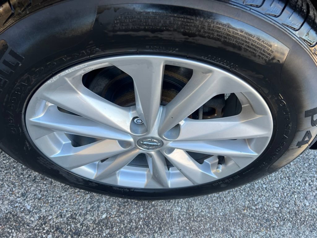Used 2017 Nissan Rogue Sport SV AWD/4WD image 44