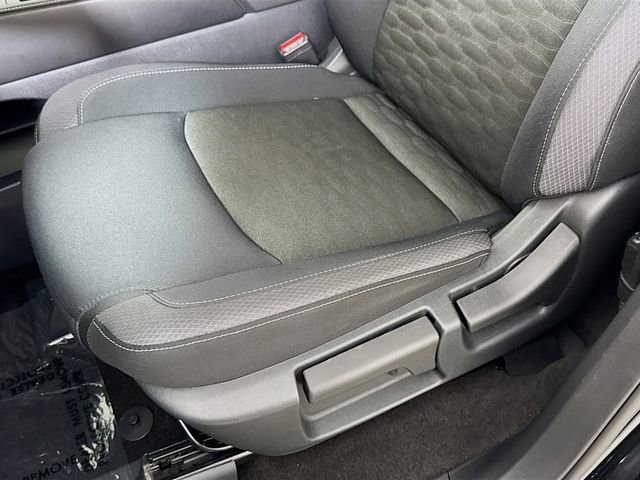 Used 2024 Nissan Pathfinder S image 15