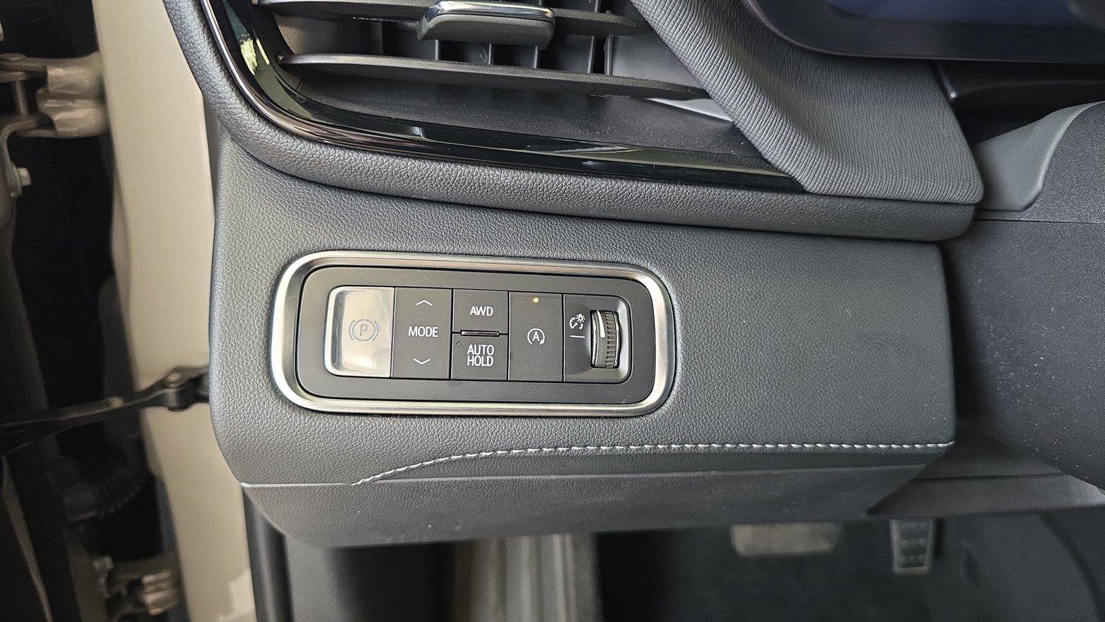 Used 2026 Buick Enclave Sport Touring AWD/4WD image 25