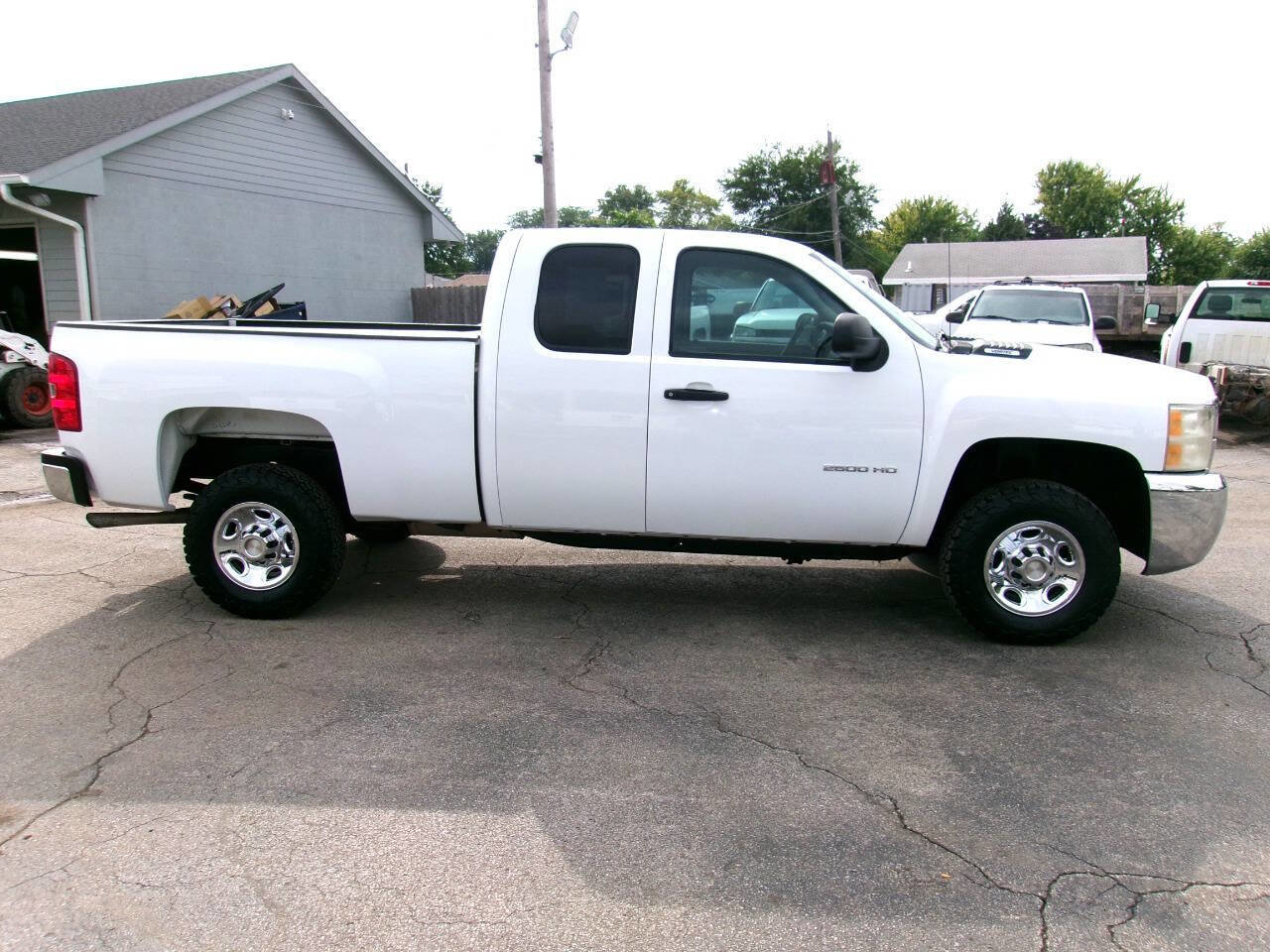 Used 2010 Chevrolet Silverado 2500 W/T image 6