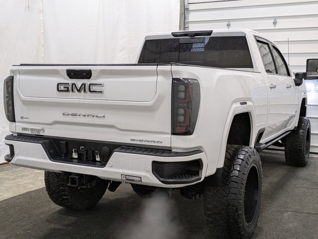 Used 2023 GMC Sierra 3500 Denali w/ Denali Ultimate Package AWD/4WD image 3