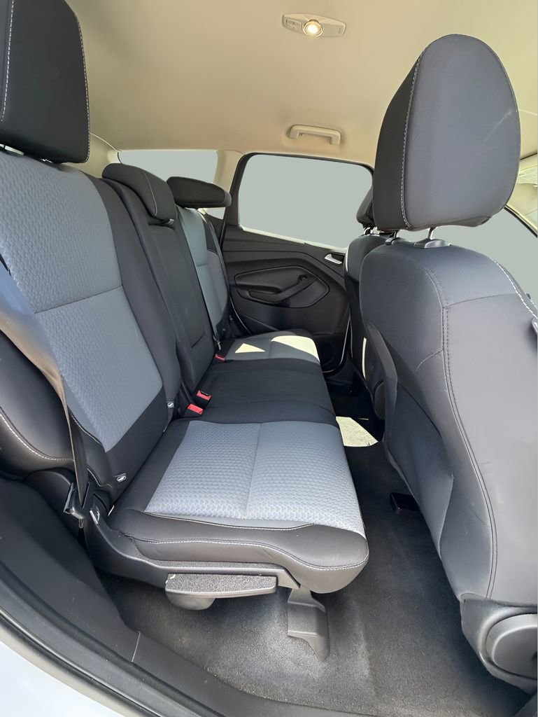 Used 2017 Ford Escape SE AWD/4WD image 19