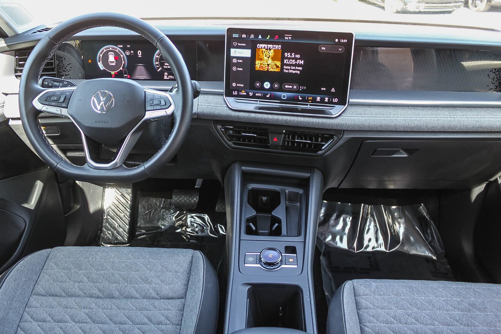Used 2025 Volkswagen Tiguan S image 13