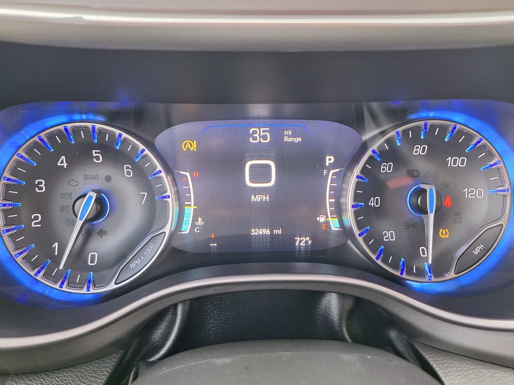 Used 2022 Chrysler Pacifica Touring-L FWD image 18