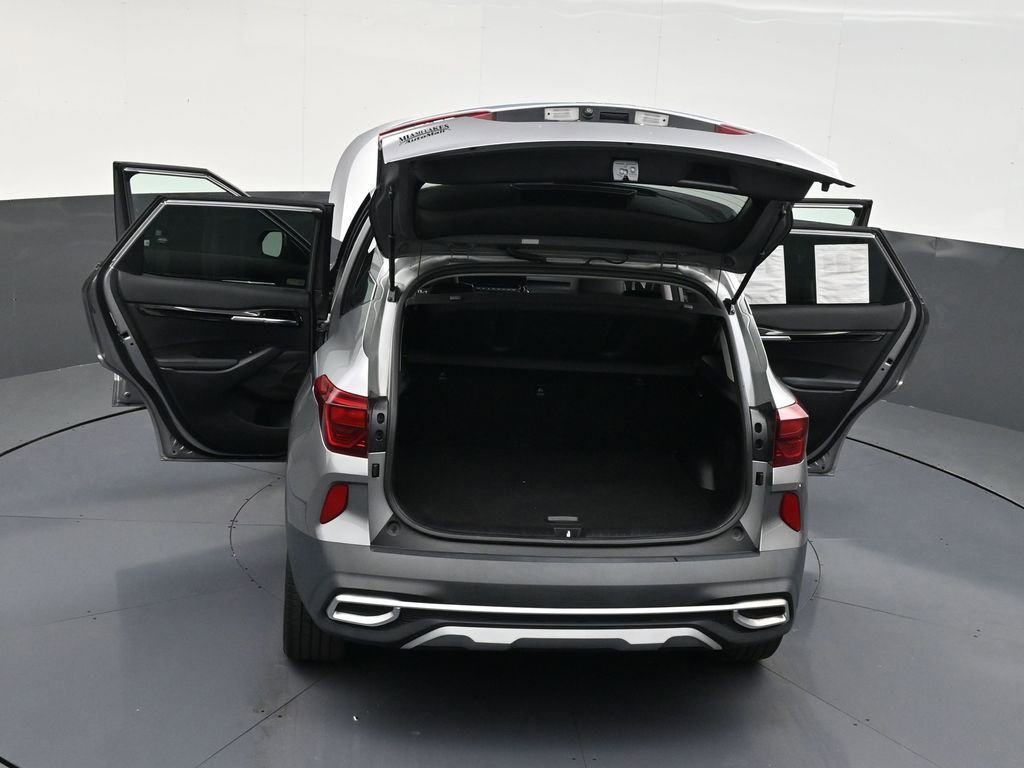 Used 2023 Kia Seltos SX image 32