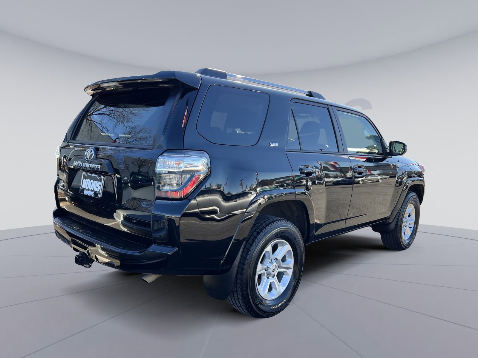 Used 2024 Toyota 4Runner SR5 image 4