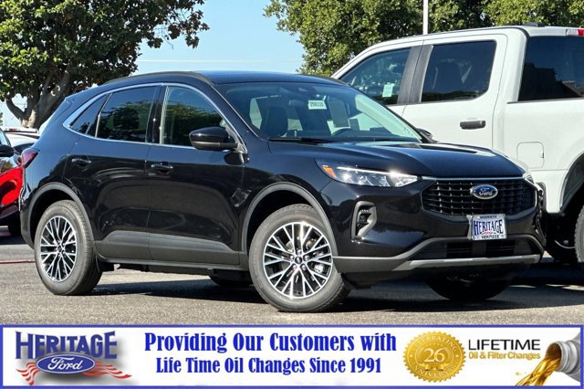 New 2025 Ford Escape SE w/ Class II Trailer Tow Package