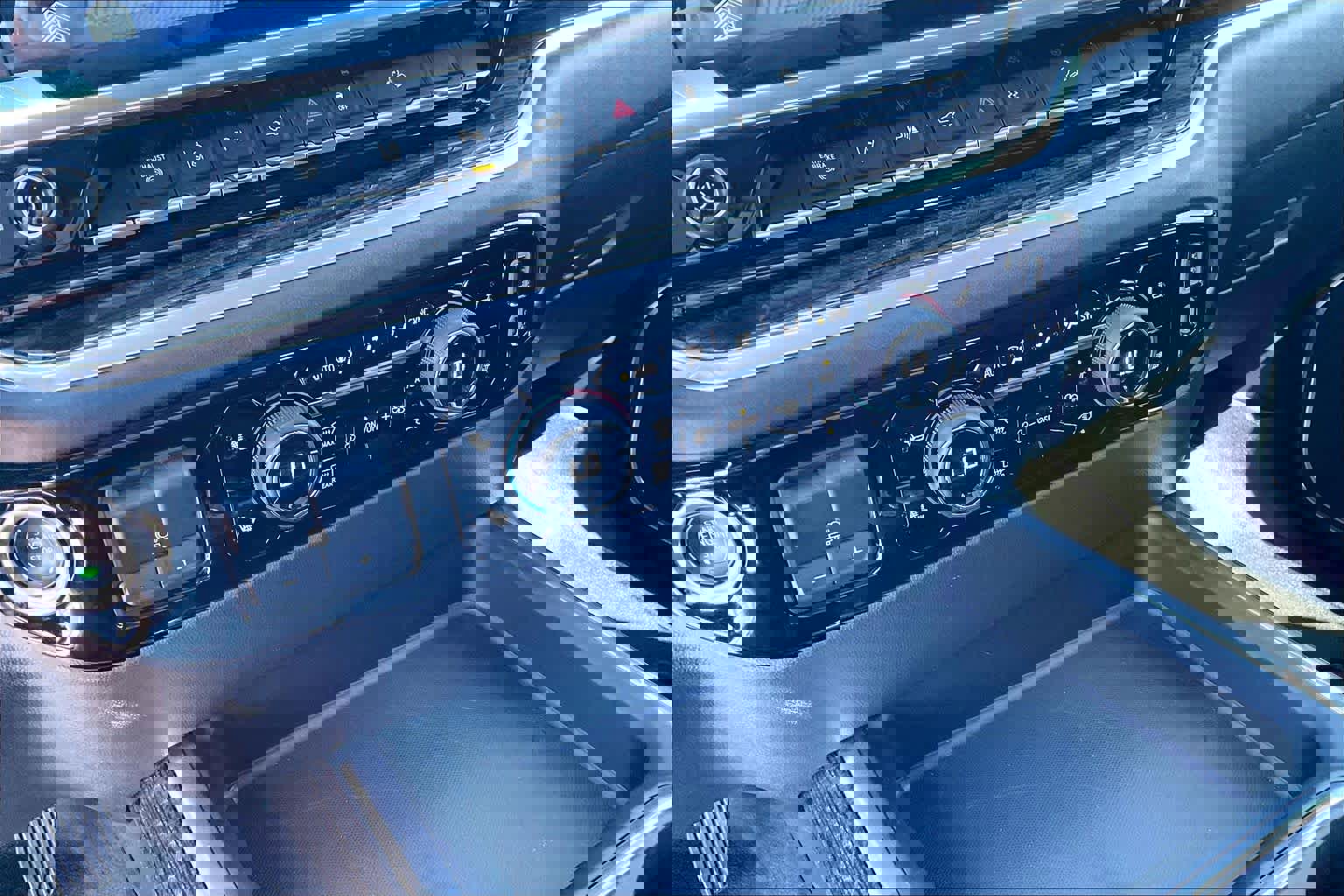 Used 2025 Chevrolet Silverado 2500 LT w/ Trail Boss Package image 33