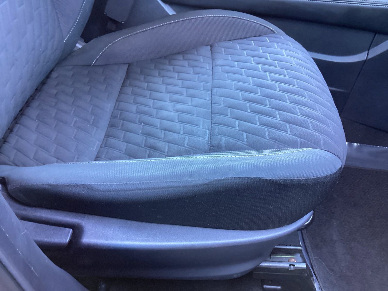 Used 2021 Nissan Kicks SV FWD image 18