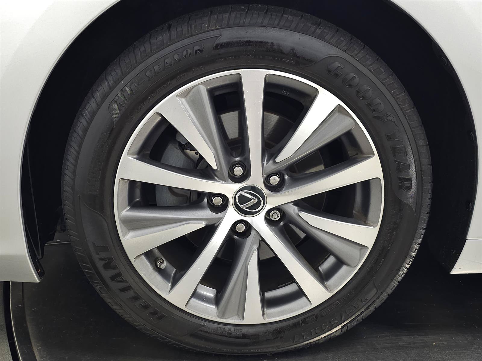 Certified 2021 Lexus ES 250 w/ Premium Package AWD/4WD image 11