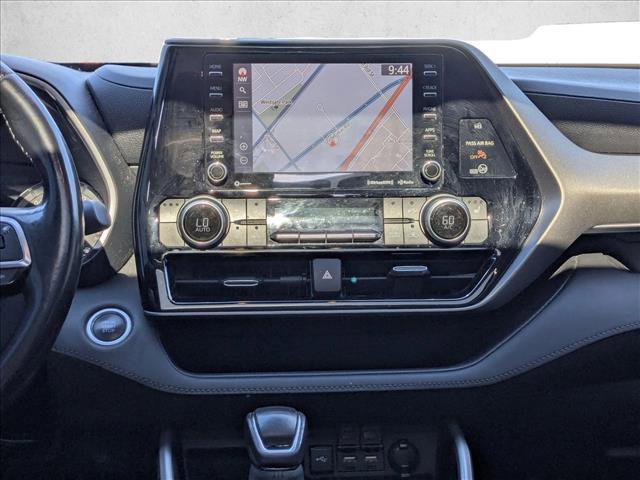 Used 2020 Toyota Highlander XLE image 16