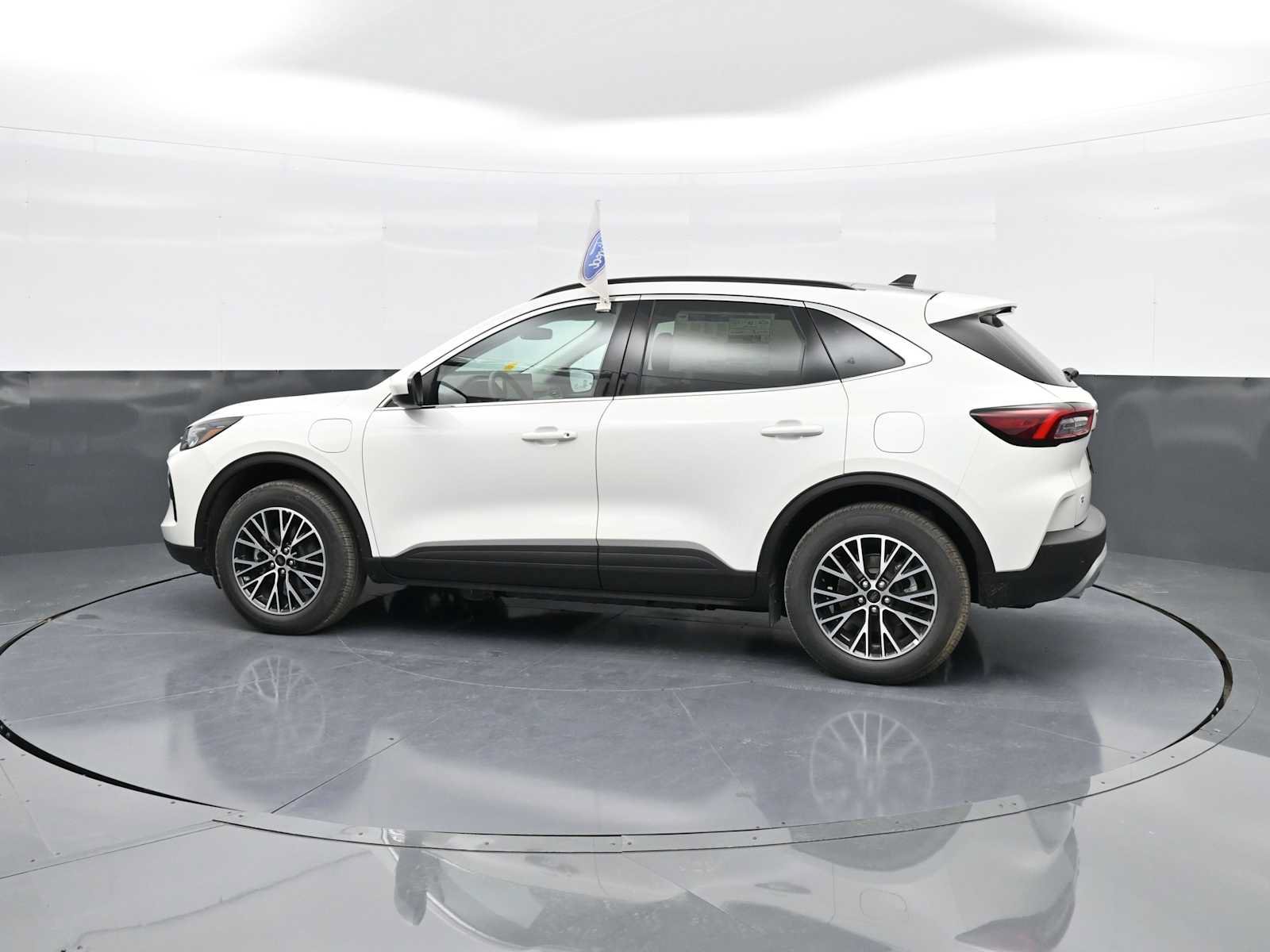 New 2025 Ford Escape SE FWD image 5