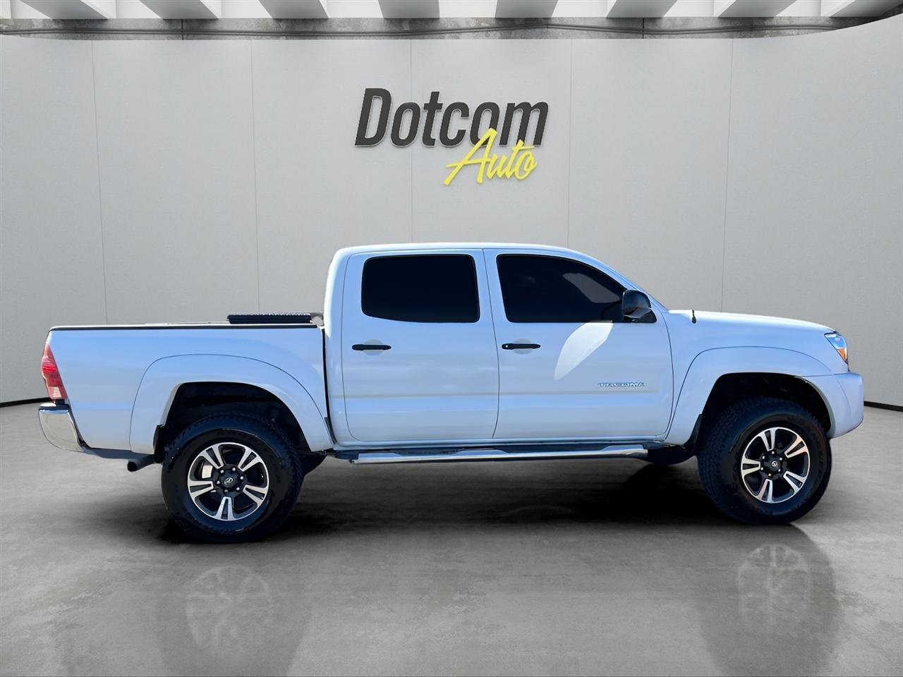 Used 2006 Toyota Tacoma PreRunner RWD image 12