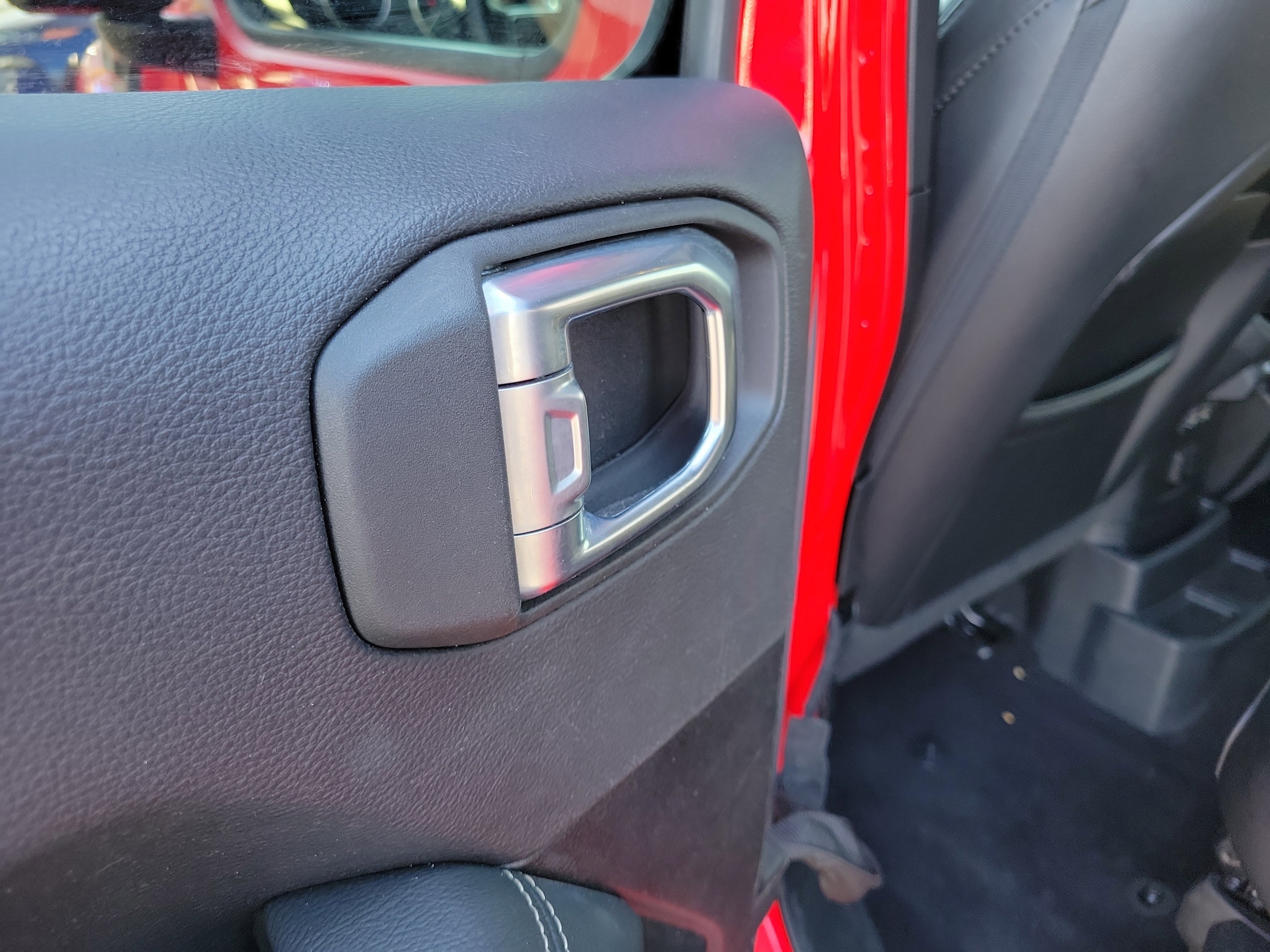 Used 2023 Jeep Wrangler Sahara image 13