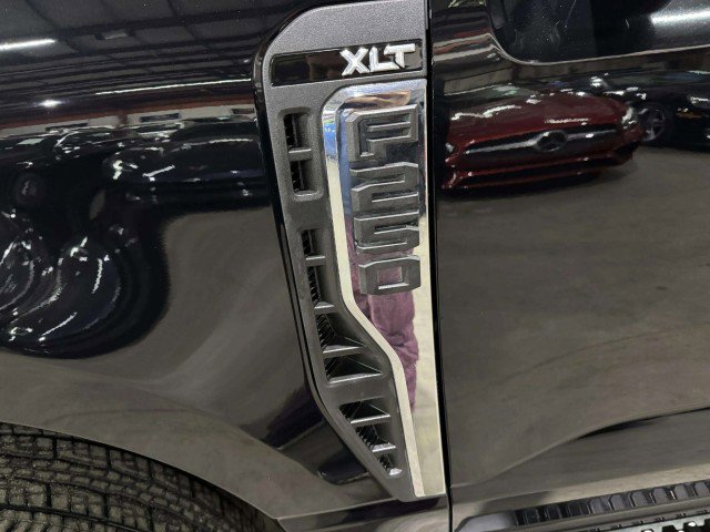 Used 2025 Ford F250 XLT image 18