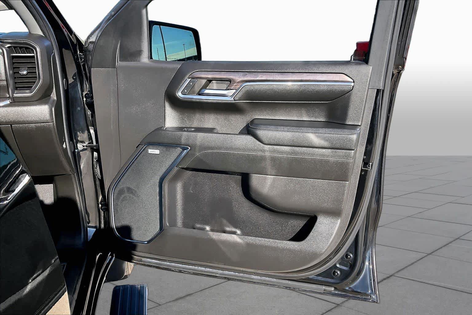 Used 2024 Chevrolet Silverado 1500 LTZ w/ LPO, Dark Essentials Package AWD/4WD image 22
