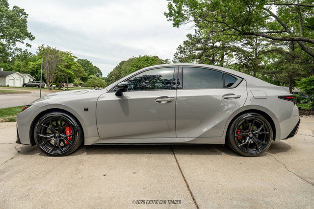 Used 2025 Lexus IS 500 w/ F-Sport Performance RWD image 3