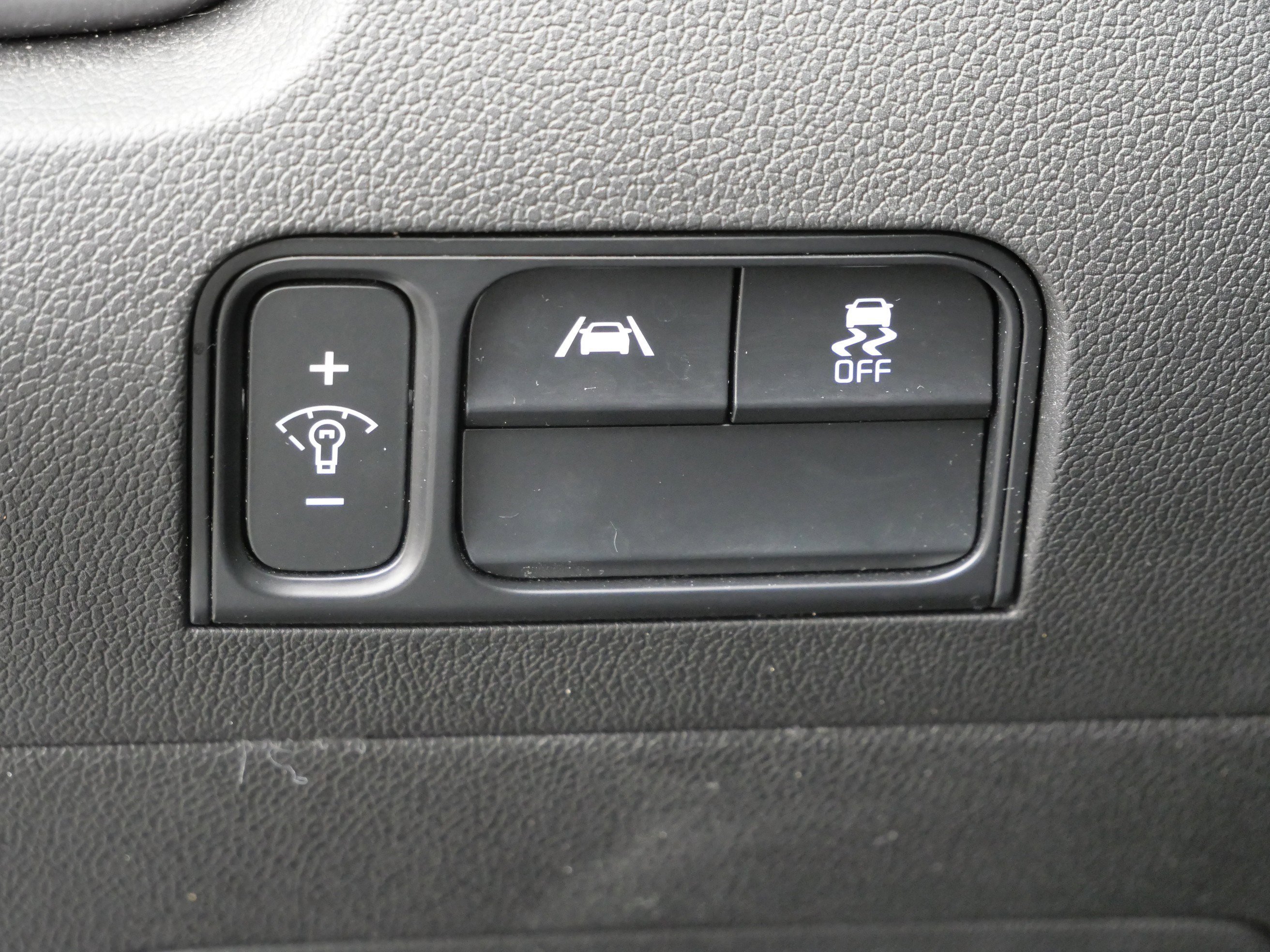 Used 2023 Kia Sorento LX image 21