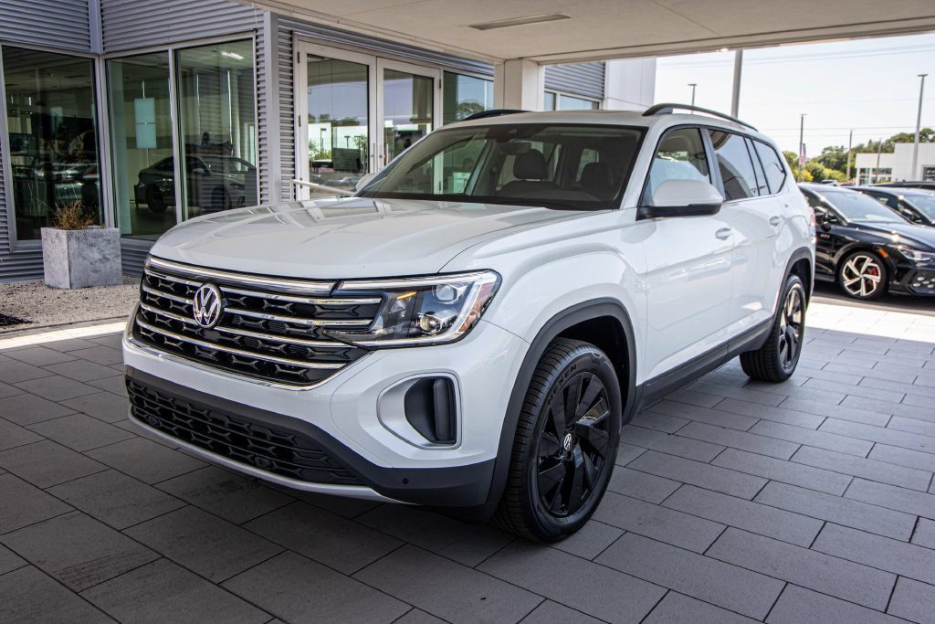 New 2026 Volkswagen Atlas SE FWD image 9