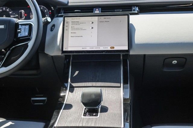 New 2026 Land Rover Range Rover Velar Dynamic SE image 15