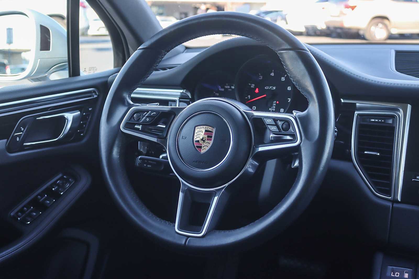 Used 2018 Porsche Macan GTS image 13