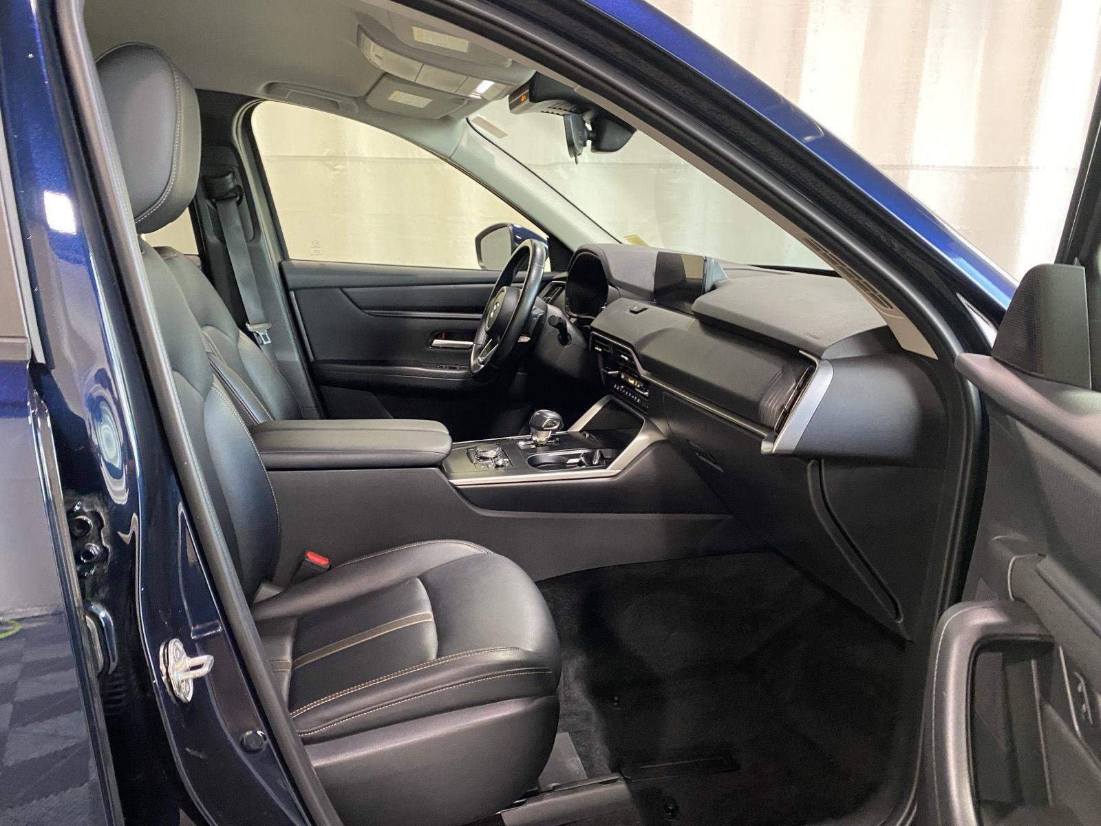 Used 2024 MAZDA CX-90 3.3 Turbo w/ Select Package AWD/4WD image 11