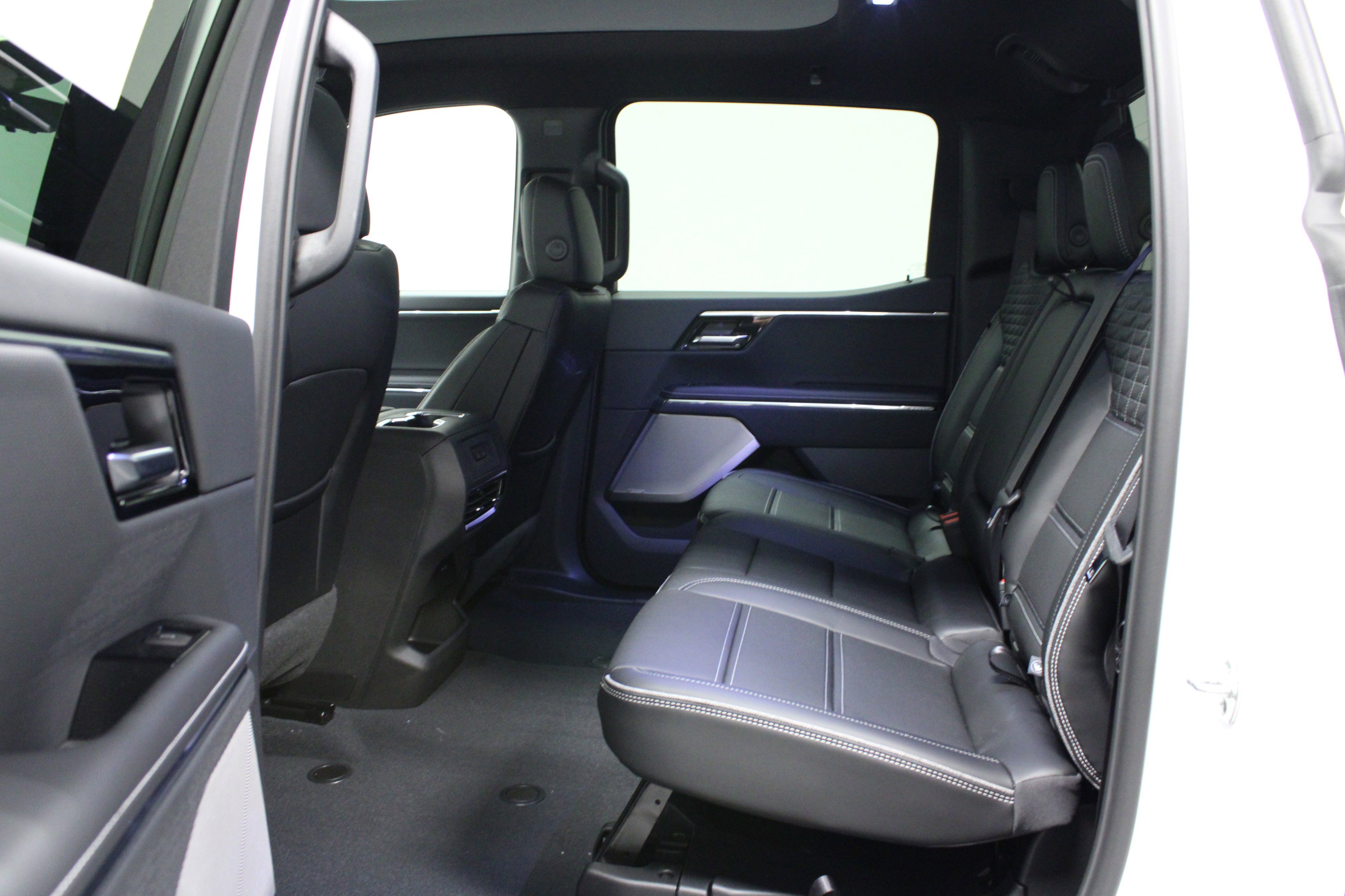 New 2025 GMC Sierra EV Denali image 13