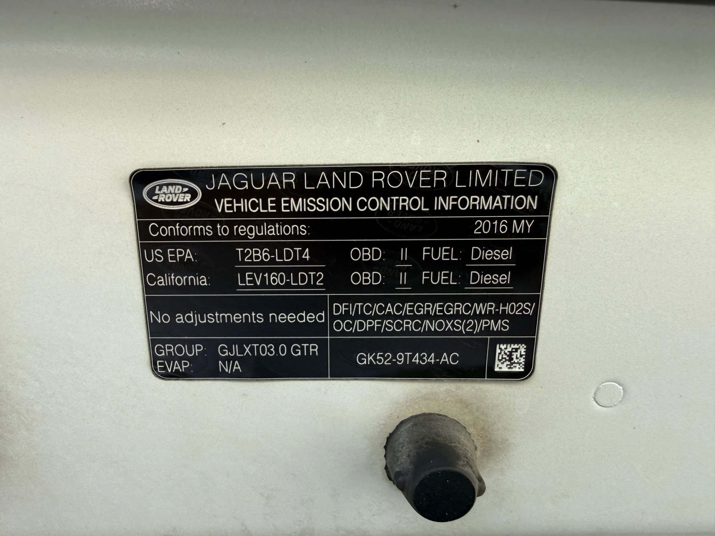 Used 2016 Land Rover Range Rover HSE image 48