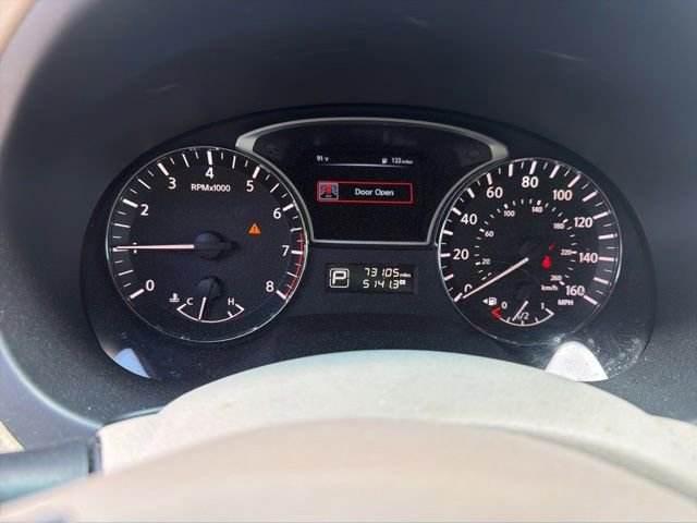 Used 2015 Nissan Altima 2.5 SV w/ Convenience Package FWD image 11