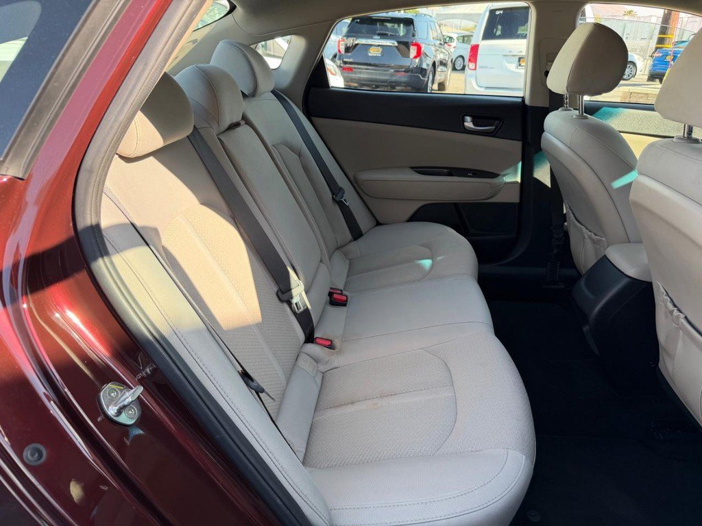 Used 2018 Kia Optima LX FWD image 35