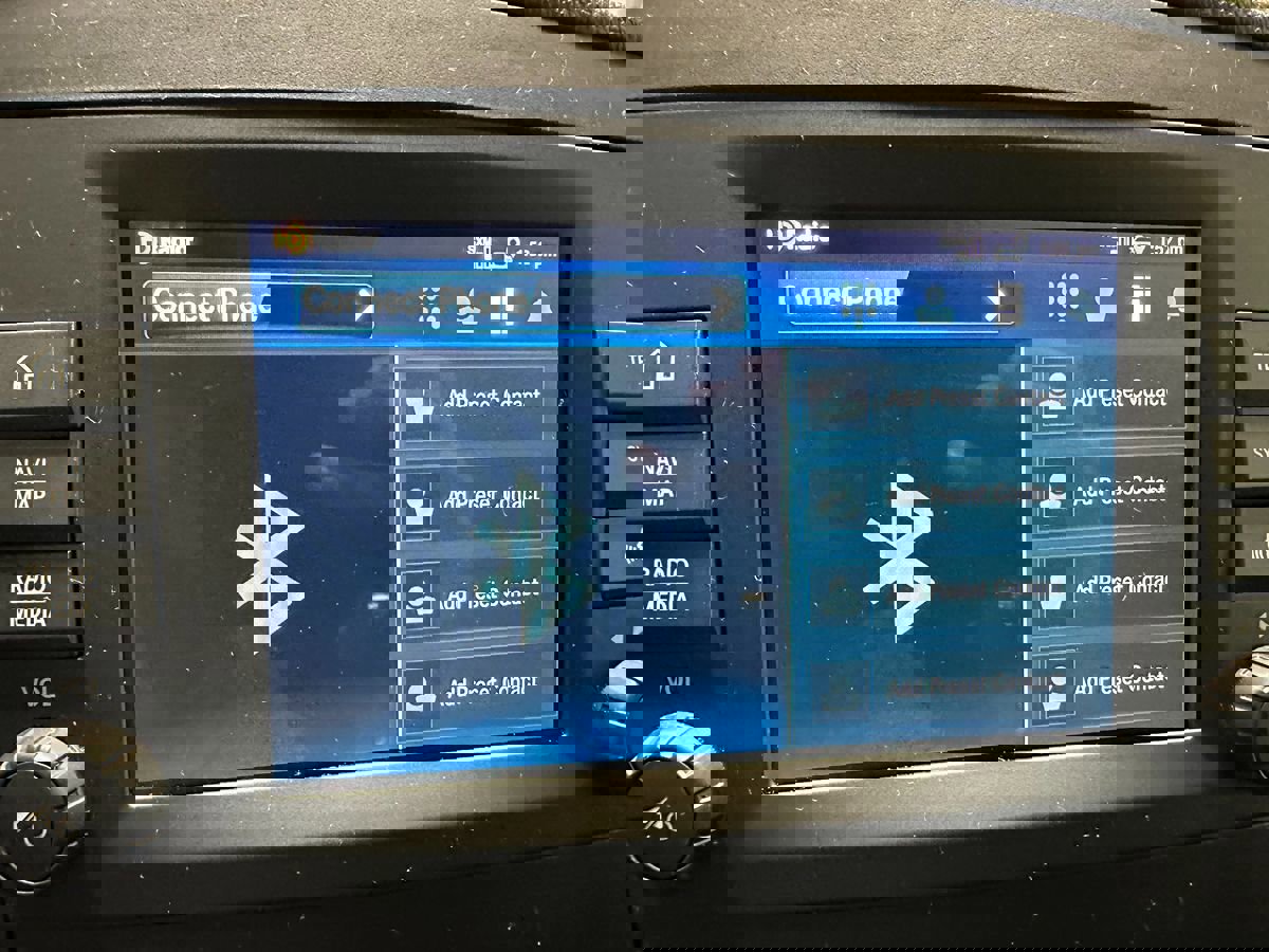 Used 2021 Mercedes-Benz Metris w/ Driver Efficiency Package image 31