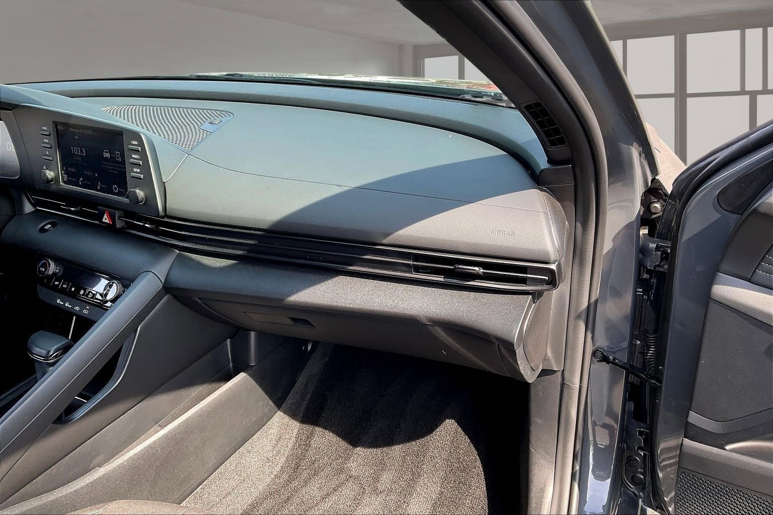 Used 2025 Hyundai Elantra Sport image 26