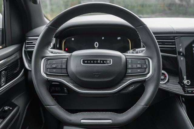 Used 2022 Jeep Wagoneer Series III w/ Premium Group I image 34