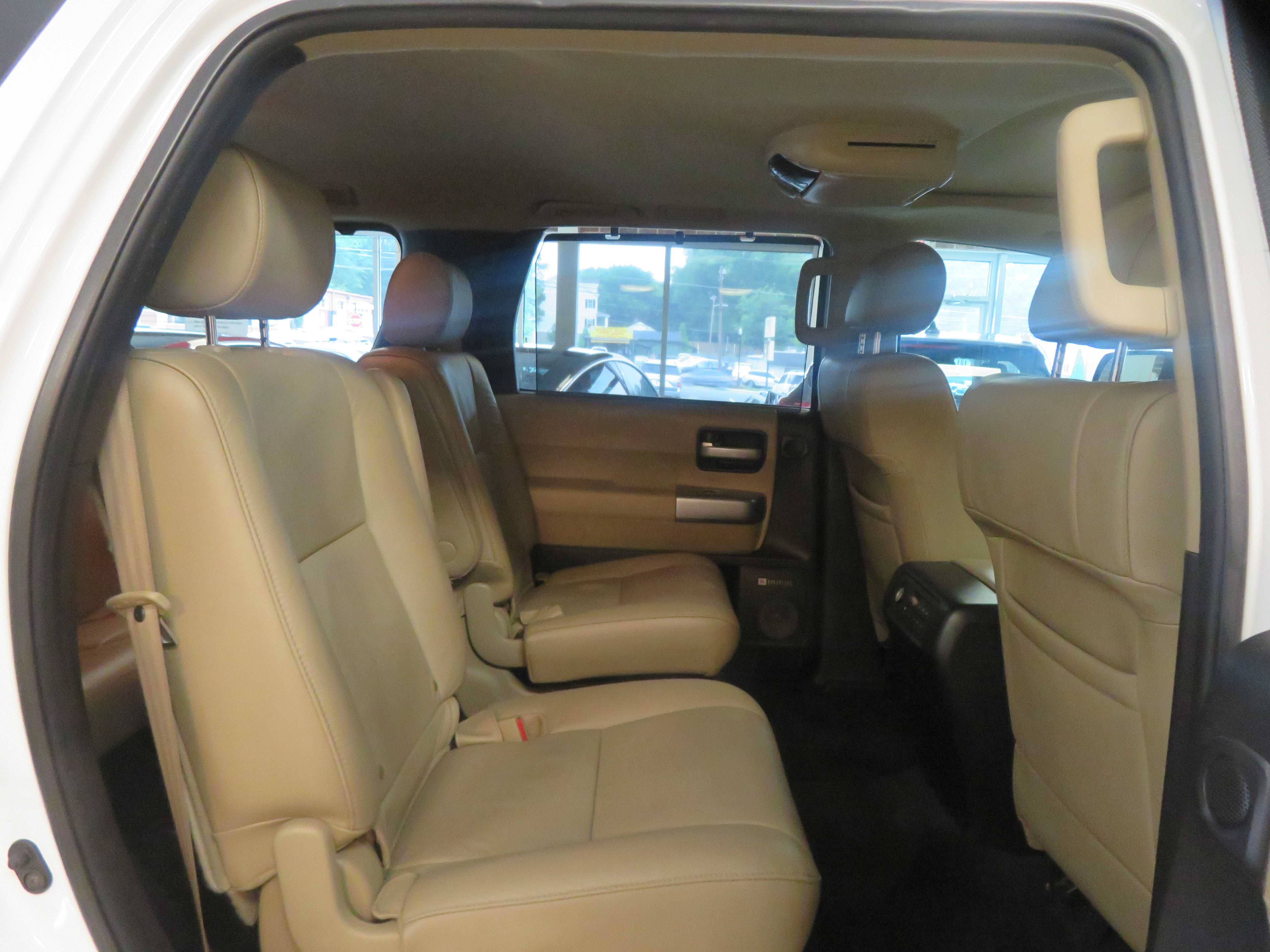 Used 2018 Toyota Sequoia Limited w/ Safety & Convenience Package AWD/4WD image 28