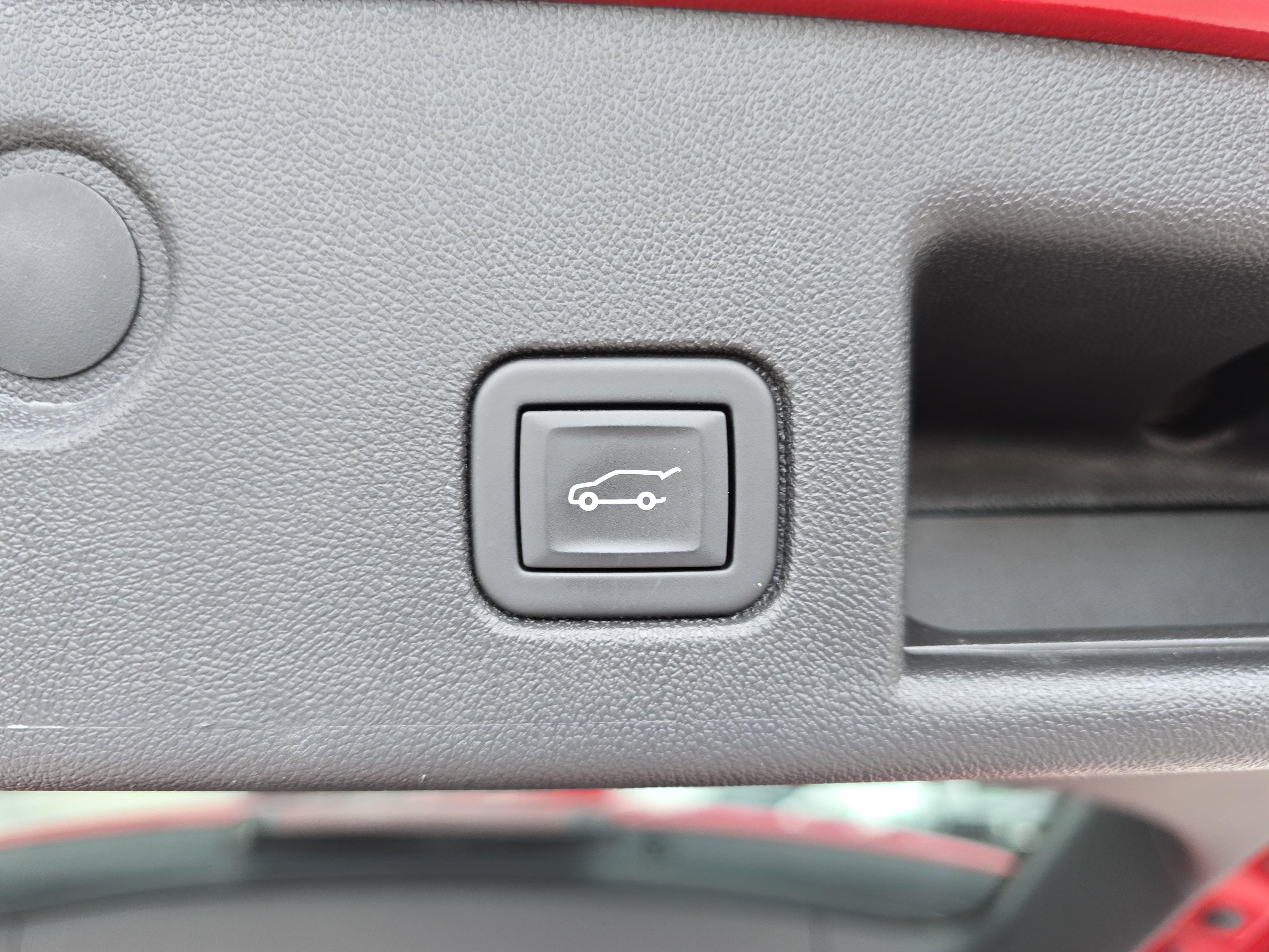 Used 2024 Chevrolet Equinox Premier AWD/4WD image 13