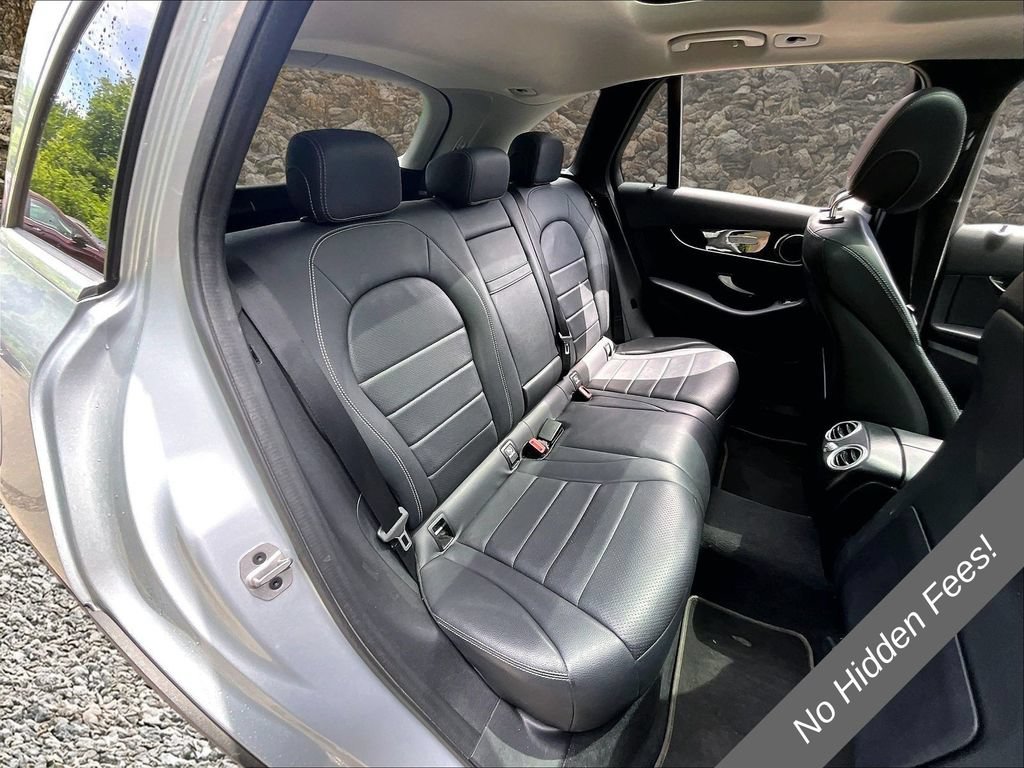 Used 2022 Mercedes-Benz GLC 300 4MATIC w/ Premium Package Lite image 24