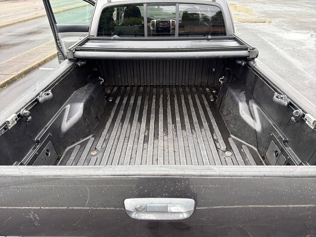 Used 2015 Toyota Tacoma 4x4 Access Cab V6 w/ TRD Sport Package image 33